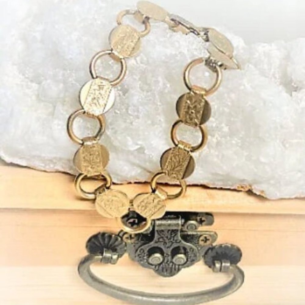Vintage Sarah Coventry 1959 Floral Medallion Gold Tone Etched Disc Bracelet